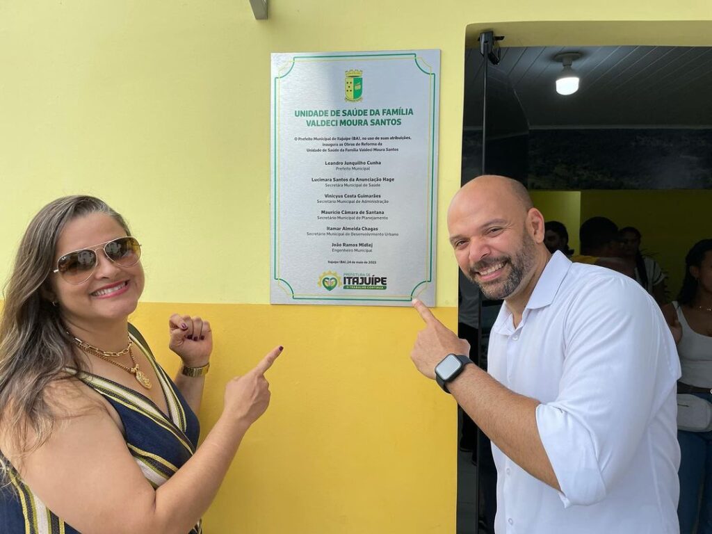 Itaju Pe Prefeito L O Da Capoeira Inaugura Unidade De Sa De No